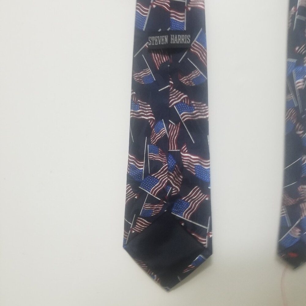 NWOT Steven Harris blue swirls with US Flags tie - Picture 6 of 8